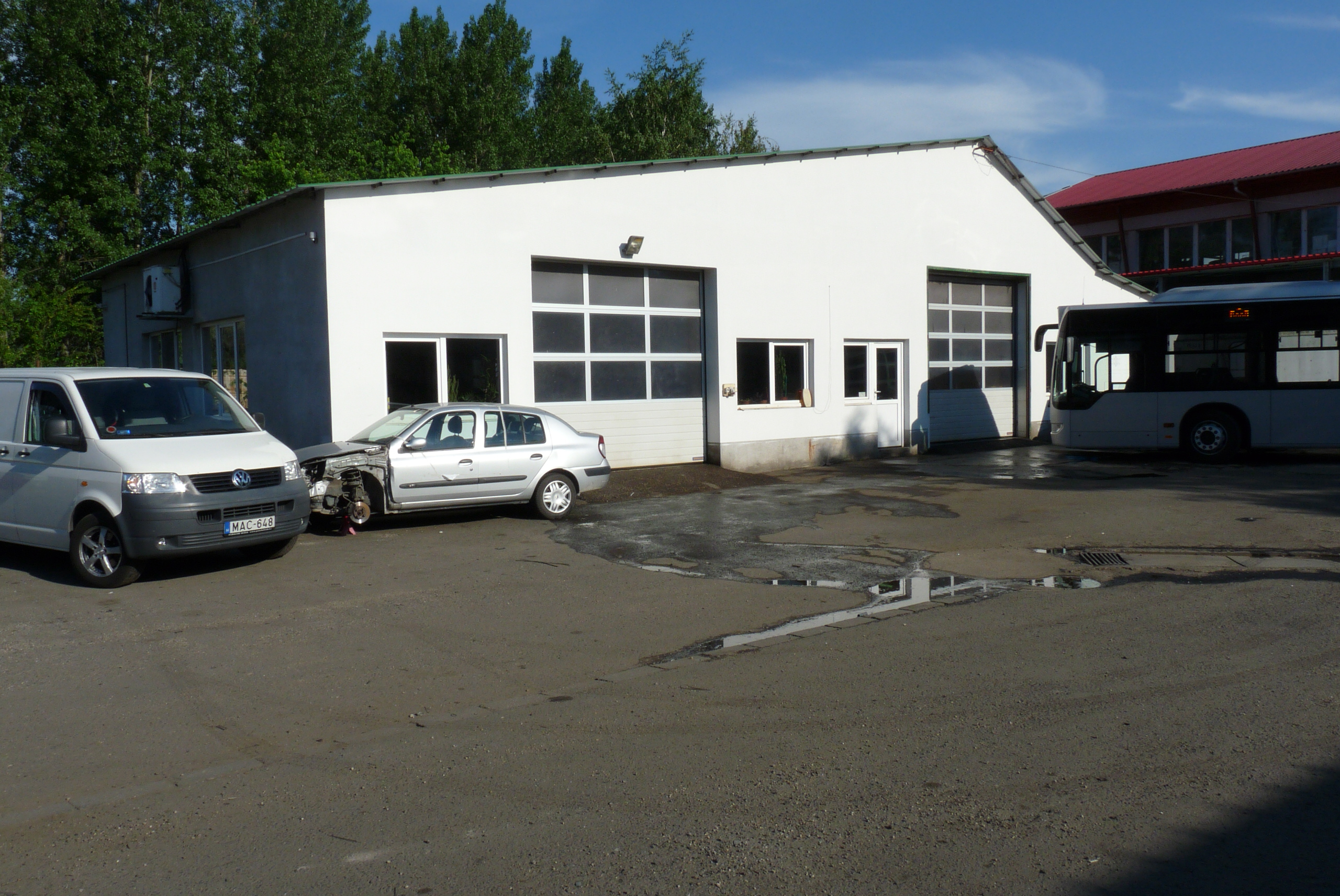 mühely kivülrõl